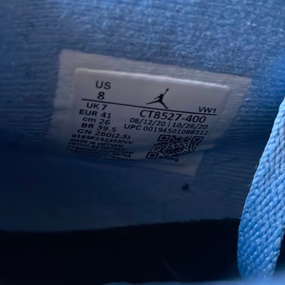 Air Jordan 4 Retro University Blue - Picture 2 of 10